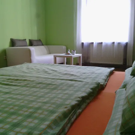 Azurro Hostel Budapest