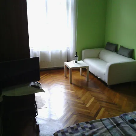 Azurro * Budapest