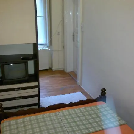 Azurro Budapest