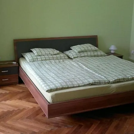 Azurro Hostal